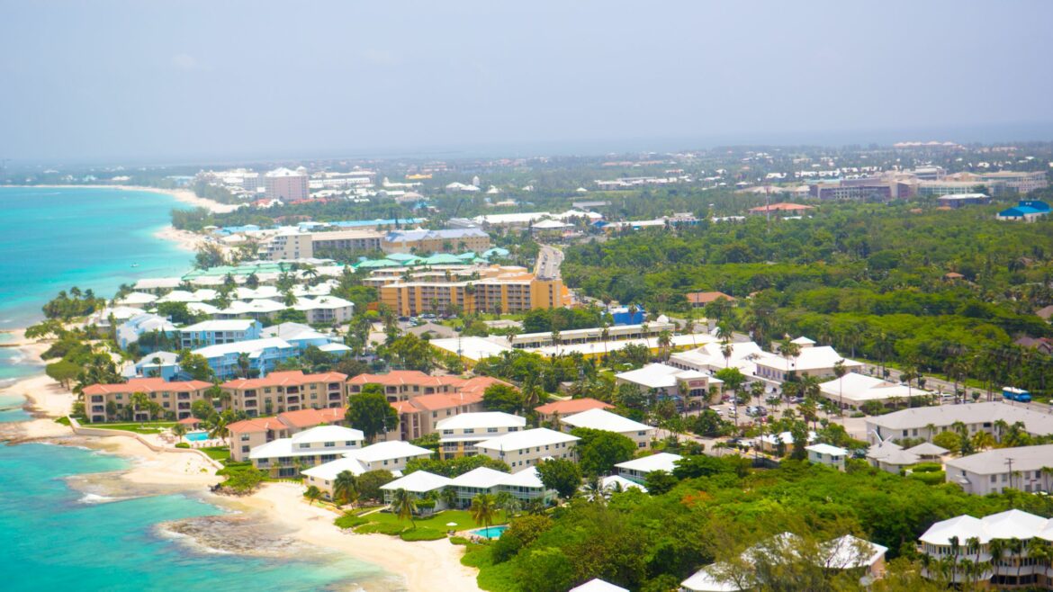 average salary in cayman islands