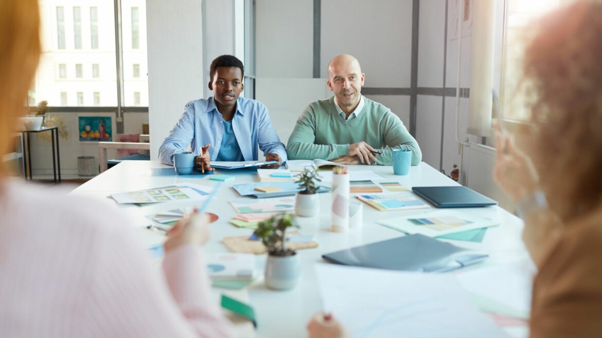 synchronous vs asynchronous communication