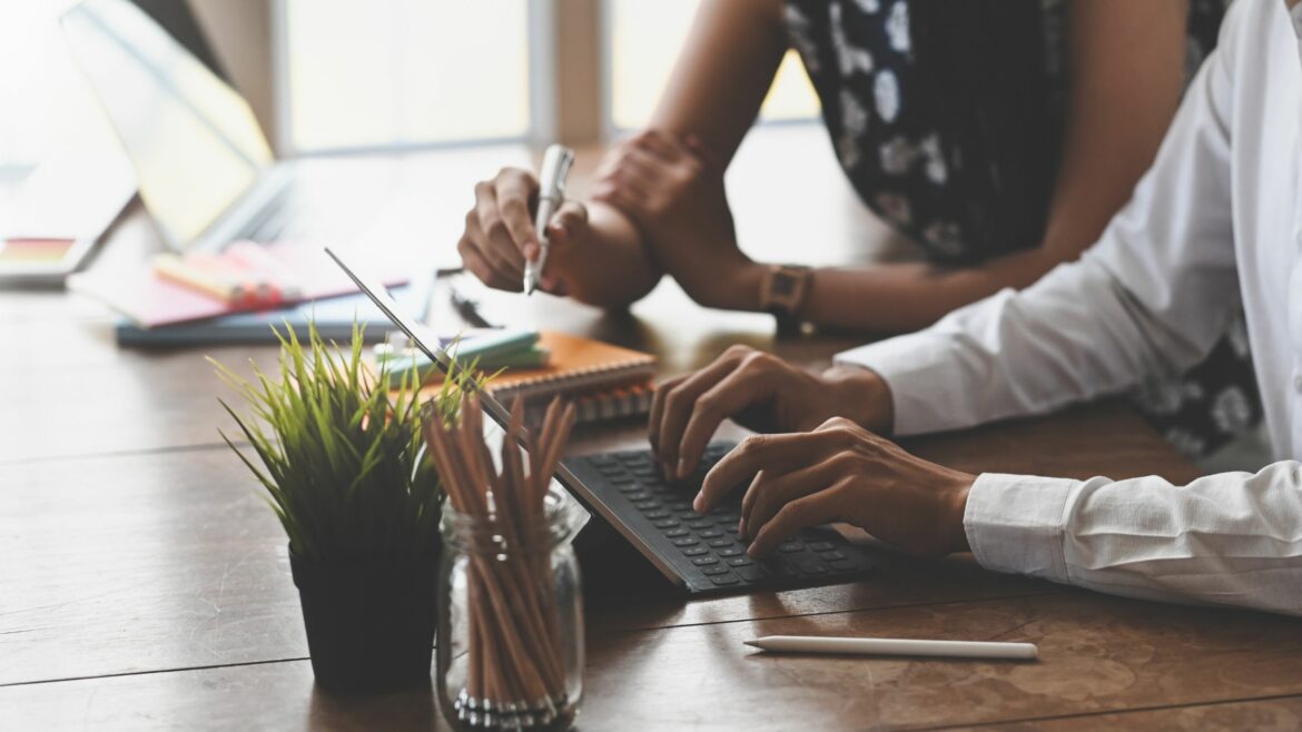 Offshore Outsourcing pros and cons