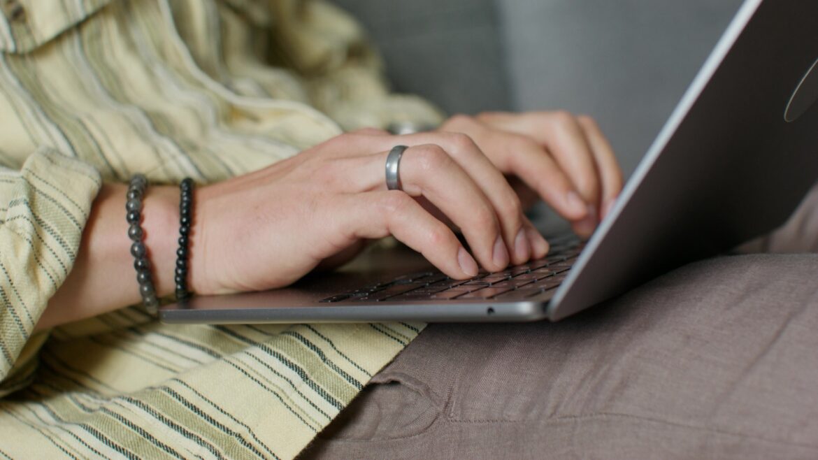 Employee productivity tracking software